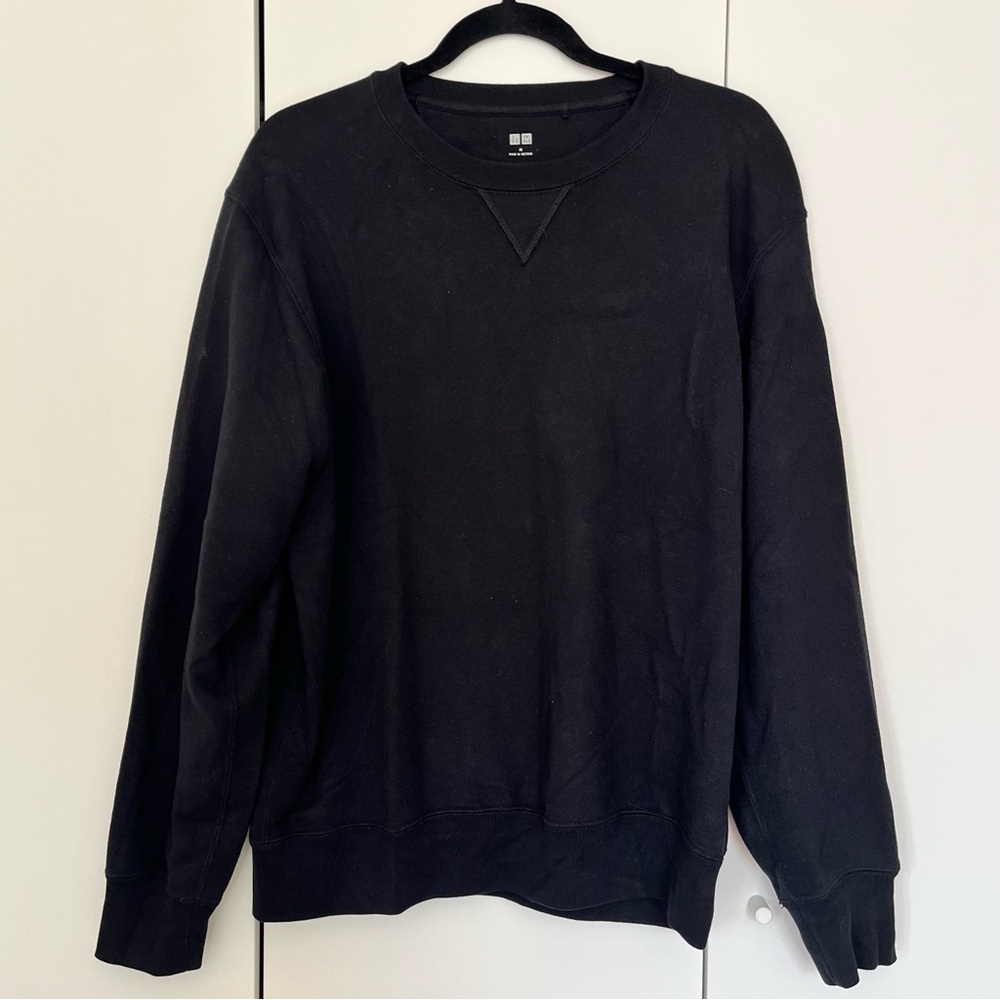 UNIQLO SWEATSHIRT